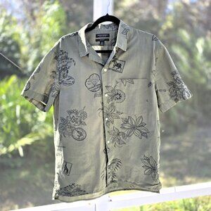 Banana Republic Short Sleeve Button Down Shirt – Safari Floral – Size Medium